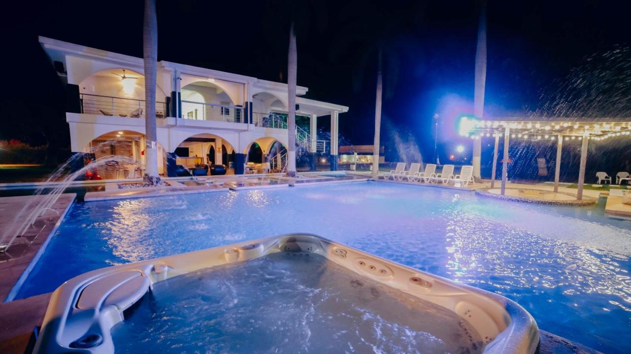 Arena De Santa Fe By Bernalo Hotels ซานตาเฟเดอันตีโอเกีย ภายนอก รูปภาพ